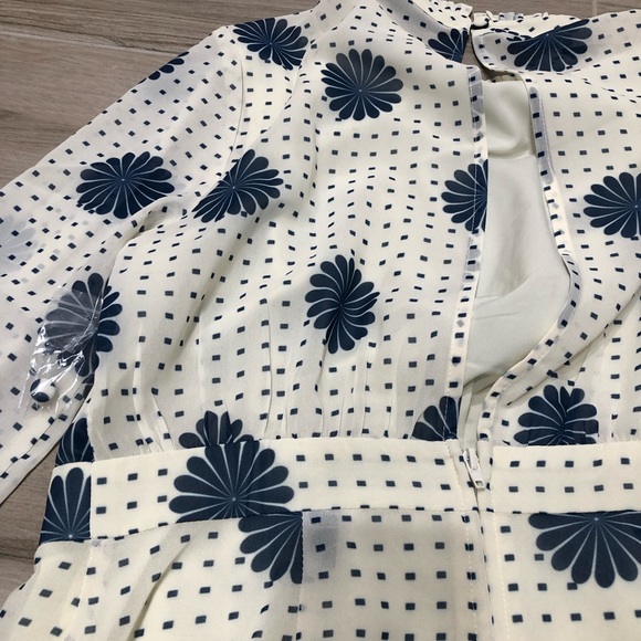 Modcloth White Navy Floral Long Sleeve Mini Dress - Picture 5 of 7